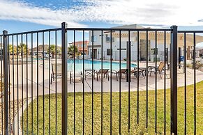Family Fun Getaway #2333 5 Bedroom Townhouse by Redawning