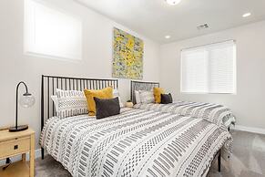 Family Fun Getaway #2333 5 Bedroom Townhouse by Redawning