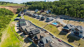 White Tail Summit - Sleeps 33 10 Bedroom Home by RedAwning