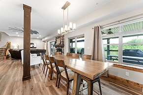 White Tail Summit - Sleeps 33 10 Bedroom Home by RedAwning