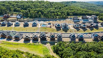 White Tail Summit - Sleeps 33 10 Bedroom Home by RedAwning