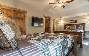 Ozarks Peak - Sleeps 25 7 Bedroom Home by RedAwning