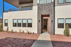 19 At Bloomington Country Club 3 Bedroom Condo by Redawning