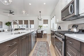 19 At Bloomington Country Club 3 Bedroom Condo by Redawning