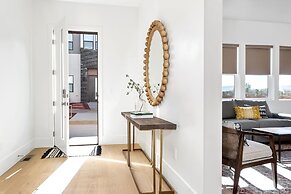 19 At Bloomington Country Club 3 Bedroom Condo by Redawning