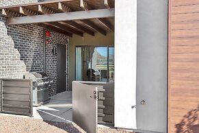 19 At Bloomington Country Club 3 Bedroom Condo by Redawning