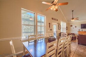 Cowboy Lodge Rr94404 #4 4 Bedroom Home by RedAwning