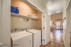 Cowboy Lodge Rr94404 #4 4 Bedroom Home by RedAwning