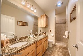 Cowboy Lodge Rr94404 #4 4 Bedroom Home by RedAwning