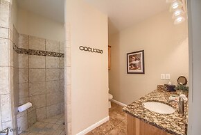 Cowboy Lodge Rr94404 #4 4 Bedroom Home by RedAwning