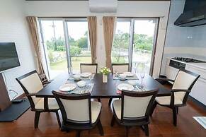 Blue moon in Sesokojima