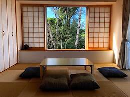 Blue moon in Sesokojima