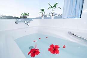 Blue moon in Sesokojima