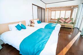 Blue moon in Sesokojima