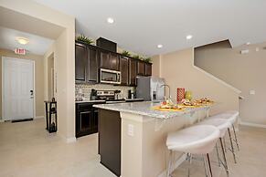 Family Friendly 4 Bedroom close to Disney in Orlando Area 5126A