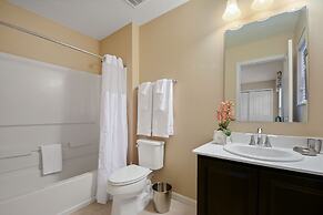 Family Friendly 4 Bedroom close to Disney in Orlando Area 5126A