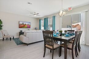 Four Bedroom Sleeps 10 w/GameRoom 5152A