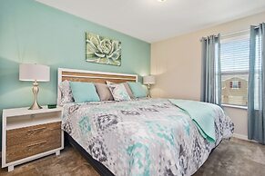 Four Bedroom Sleeps 10 w/GameRoom 5152A