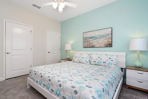 Four Bedroom Close to Disney w/ Screened Pool @StoreyLake 4910