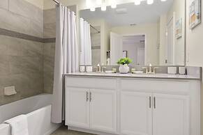 Four Bedroom Close to Disney w/ Screened Pool @StoreyLake 4910