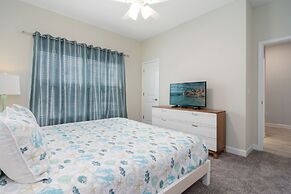 Four Bedroom Close to Disney w/ Screened Pool @StoreyLake 4910