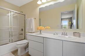 Stunning 4Bd Sleeps9 w Jacuzzi Close to Disney @ Compass Bay 5113