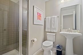 Stunning 4Bd Sleeps9 w Jacuzzi Close to Disney @ Compass Bay 5113