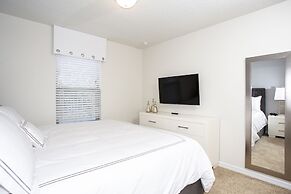 Luxury 5 Bedroom w/ Private Pool Close to Disney 8875