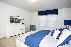 Luxury 5 Bedroom w/ Private Pool Close to Disney 8875