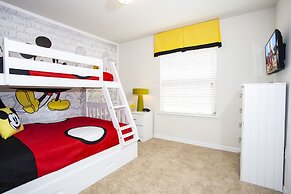 Luxury 5 Bedroom w/ Private Pool Close to Disney 8875