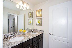 Luxury 5 Bedroom w/ Private Pool Close to Disney 8875