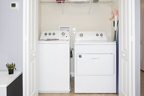 Luxury 5 Bedroom w/ Private Pool Close to Disney 8875