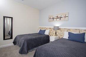 Stunning 5 Bd Home w/ Pool Close to Disney 4822