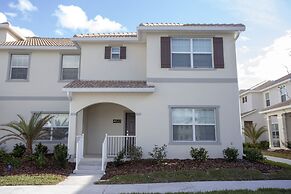 Stunning 5 Bd Home w/ Pool Close to Disney 4822