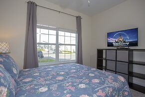 Stunning 5 Bd Home w/ Pool Close to Disney 4822