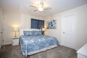 Stunning 5 Bd Home w/ Pool Close to Disney 4822