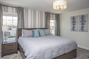 Sanitized! Gorgeous Family Getaway 4Bd Home w/ Pool Close to Disney 49