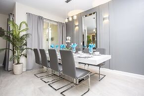 Sanitized! Gorgeous Family Getaway 4Bd Home w/ Pool Close to Disney 49