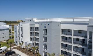 Gorgeous Two Bedroom Apt Close to Disney 306 4721 @Storey Lake Resort