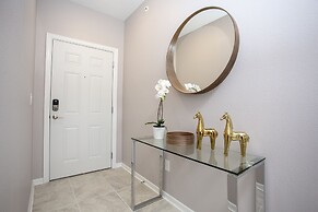 Gorgeous Two Bedroom Apt Close to Disney 306 4721 @Storey Lake Resort