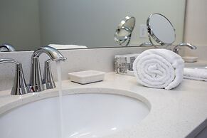 Gorgeous Two Bedroom Apt Close to Disney 306 4721 @Storey Lake Resort