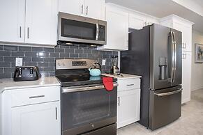 Gorgeous Two Bedroom Apt Close to Disney 306 4721 @Storey Lake Resort