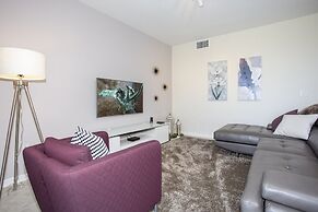 Gorgeous Two Bedroom Apt Close to Disney 306 4721 @Storey Lake Resort