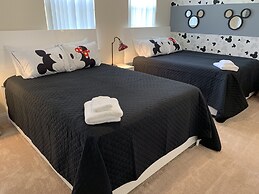 Splendid Four Bedroom Home w/ Pool @Festival 154