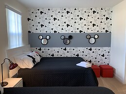 Splendid Four Bedroom Home w/ Pool @Festival 154