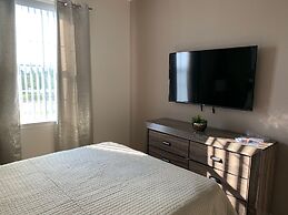 Splendid Four Bedroom Home w/ Pool @Festival 154