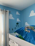 Splendid Four Bedroom Home w/ Pool @Festival 154