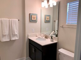 Marvelous 5 Bedroom w/ Pool Close to Disney 4811