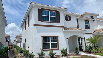 Marvelous 5 Bedroom w/ Pool Close to Disney 4811