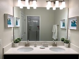 Marvelous 5 Bedroom w/ Pool Close to Disney 4811